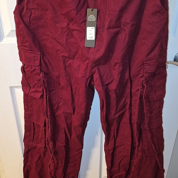 Fashion Nova Burgundy Wide-Leg Cargo Pants - Picture 3 of 5